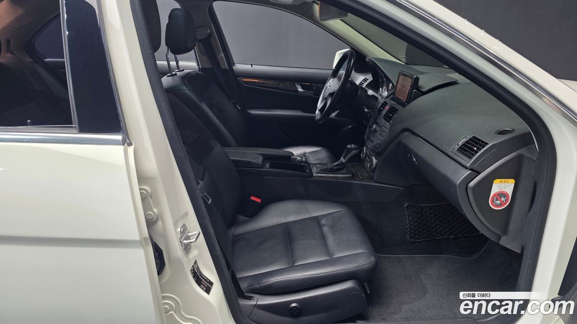 Mercedes-Benz C-Class 2010