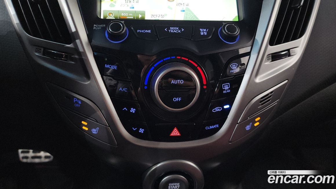 Hyundai Veloster 2012