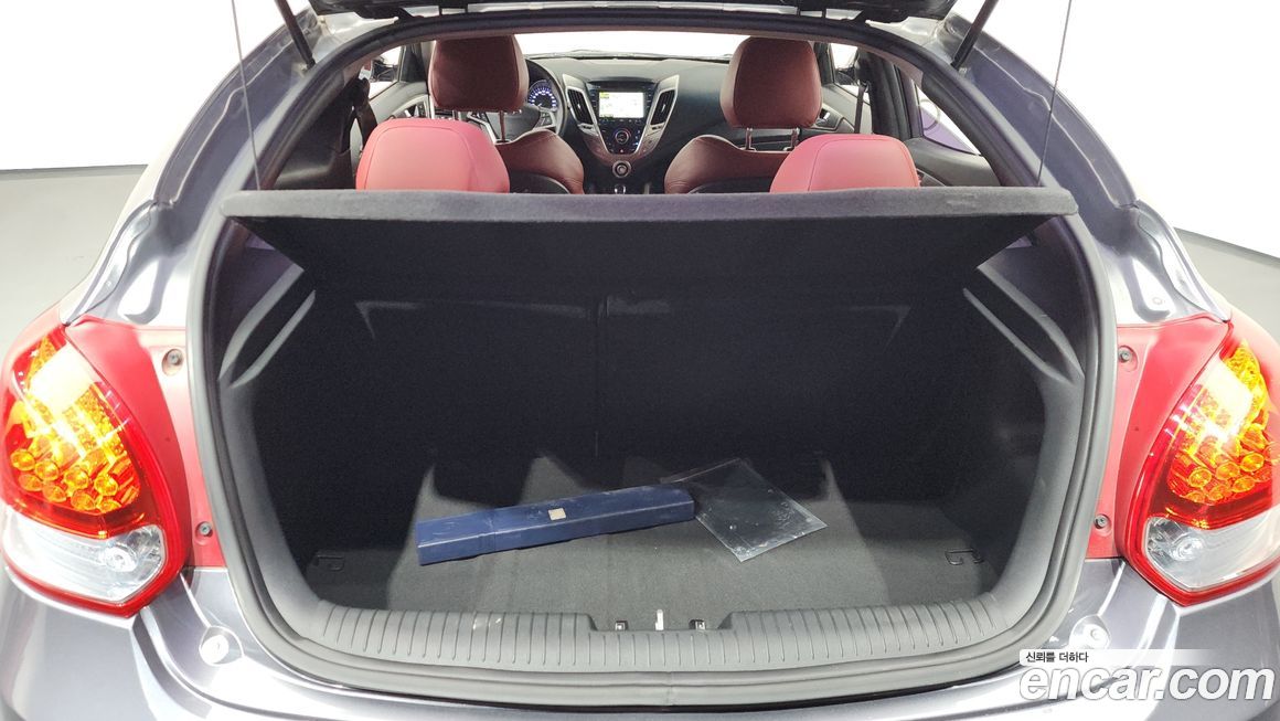 Hyundai Veloster 2012