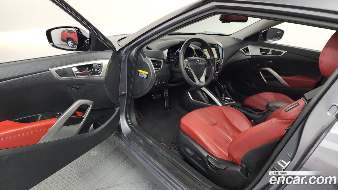 Hyundai Veloster 2012