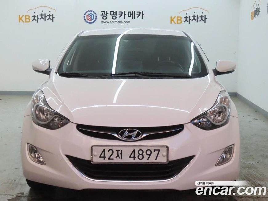 Hyundai AVANTE 2013