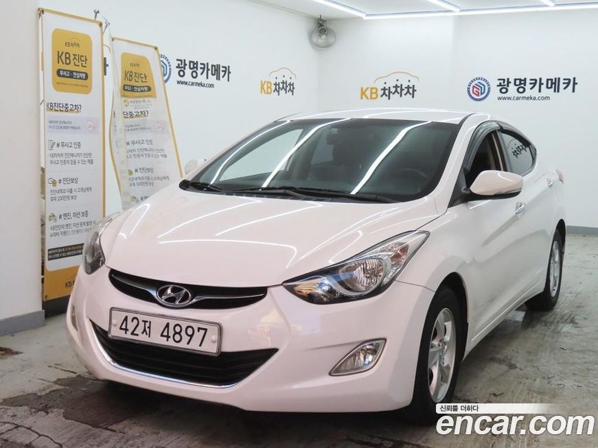 Hyundai AVANTE 2013
