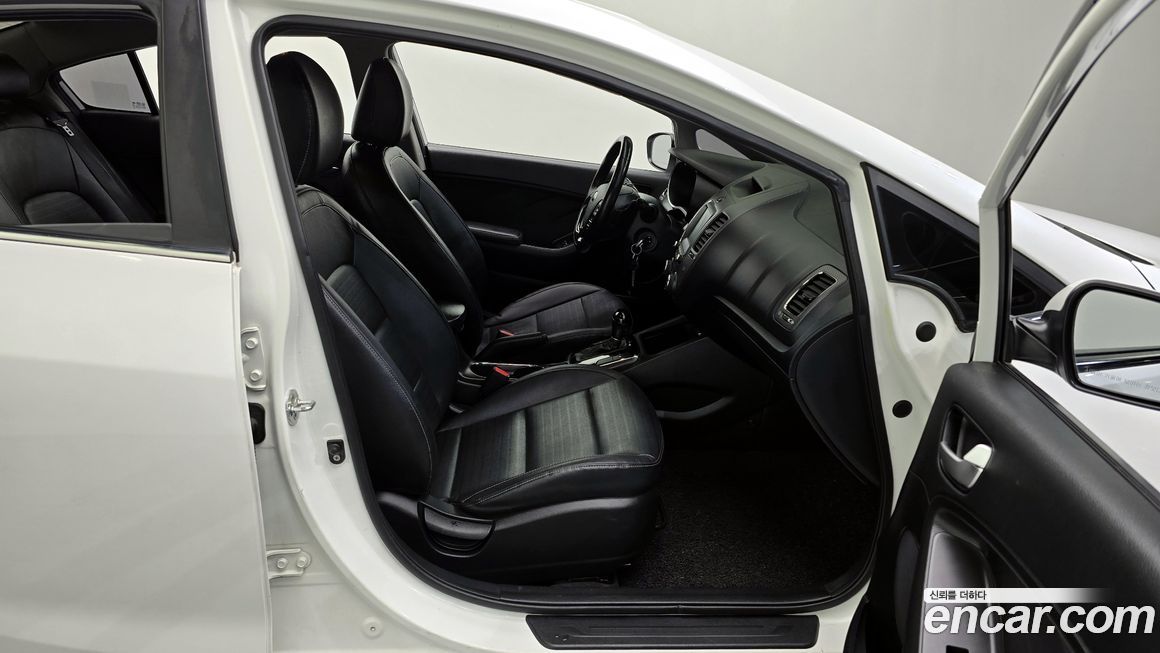 Kia K3 2016