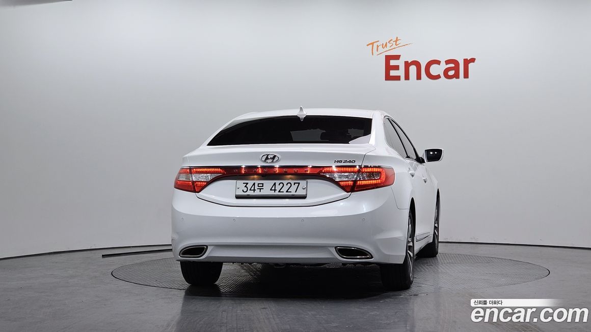 Hyundai Grandeur 2012