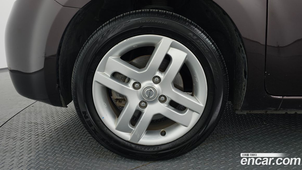 Nissan Cube 2012