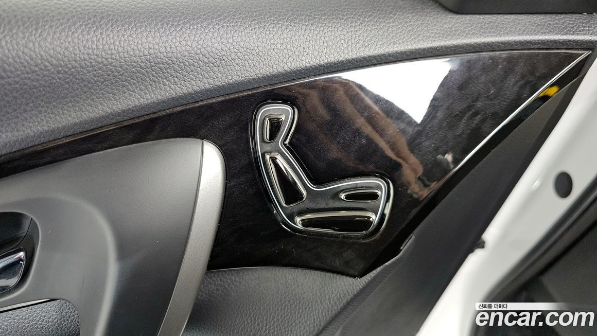 Hyundai Grandeur 2012