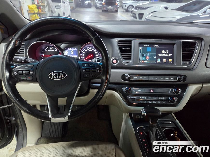 Kia Canival 2017