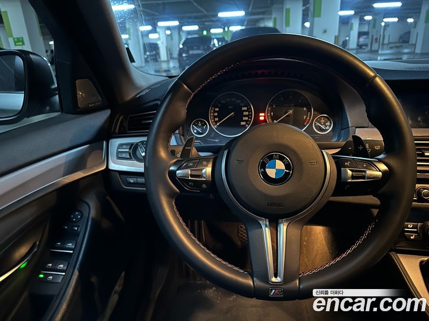 BMW 5-Series 2011