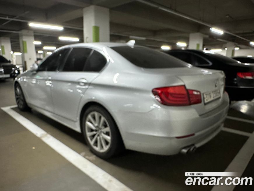 BMW 5-Series 2011