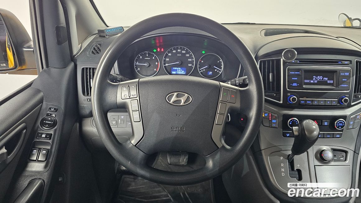 Hyundai Starex 2016