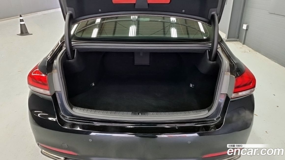 Hyundai Genesis 2016