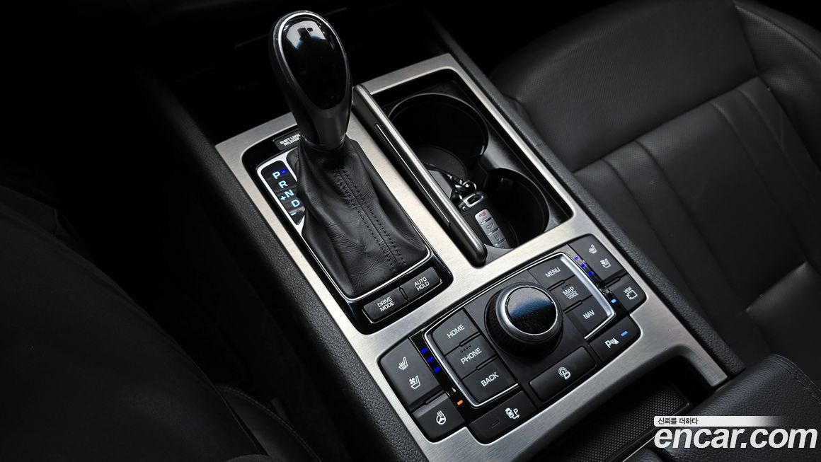 Hyundai Genesis 2015