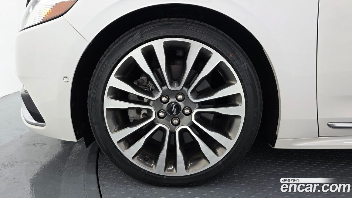 Lincoln Continental 2017