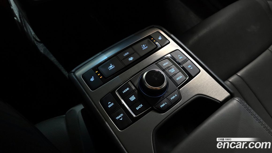 Hyundai Genesis 2015