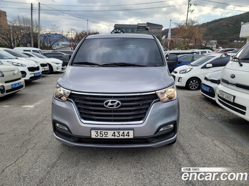 Hyundai Starex 2018
