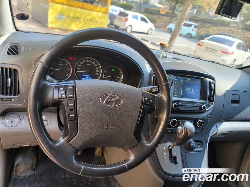Hyundai Starex 2018