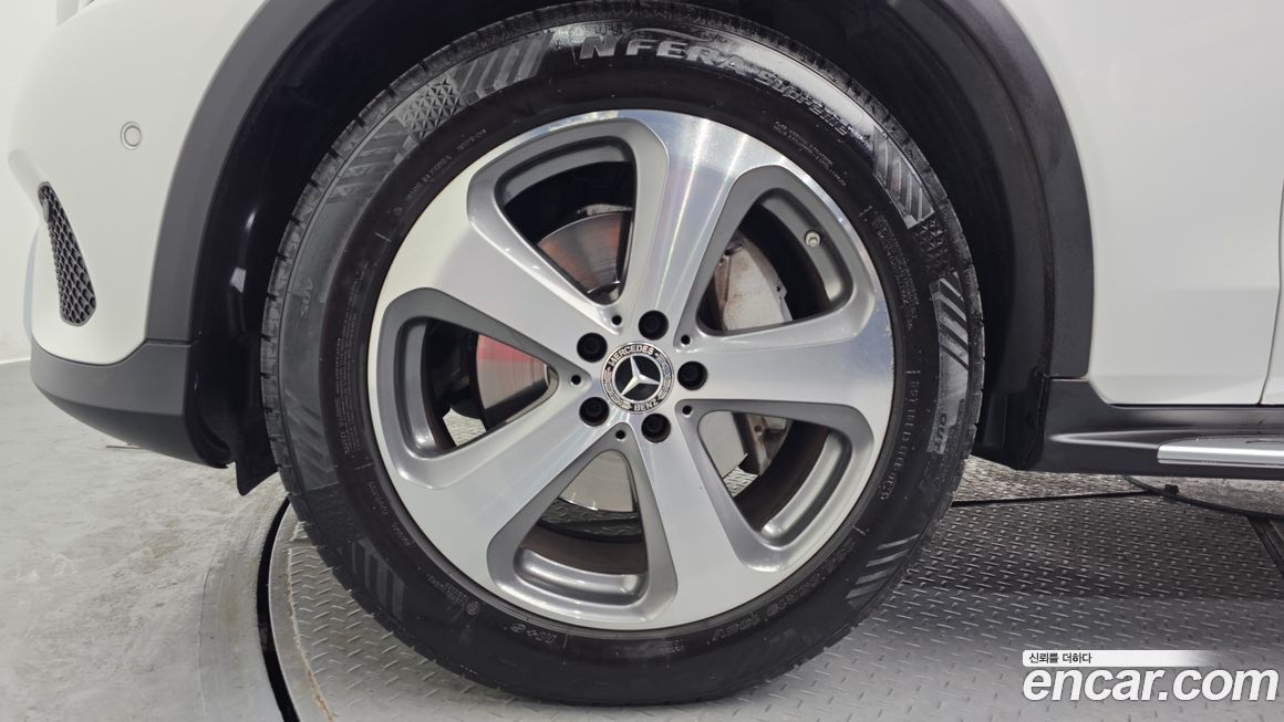 Mercedes-Benz GLC-Class 2019