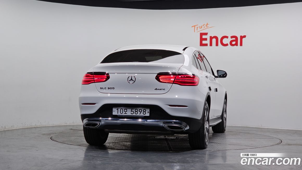 Mercedes-Benz GLC-Class 2019