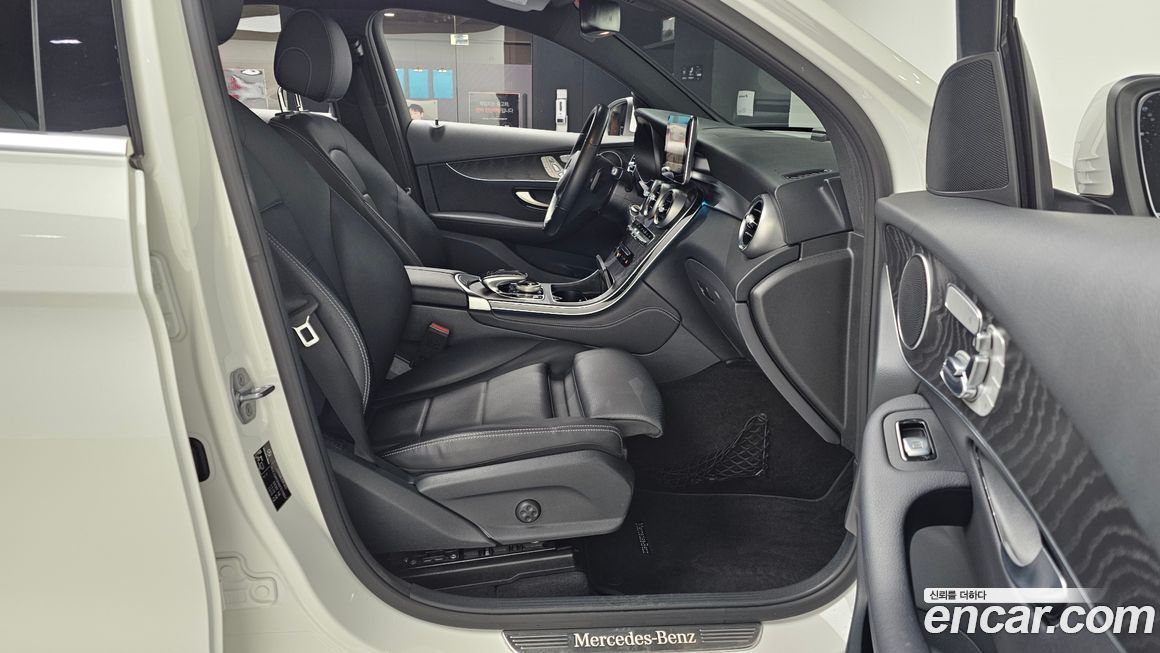 Mercedes-Benz GLC-Class 2019