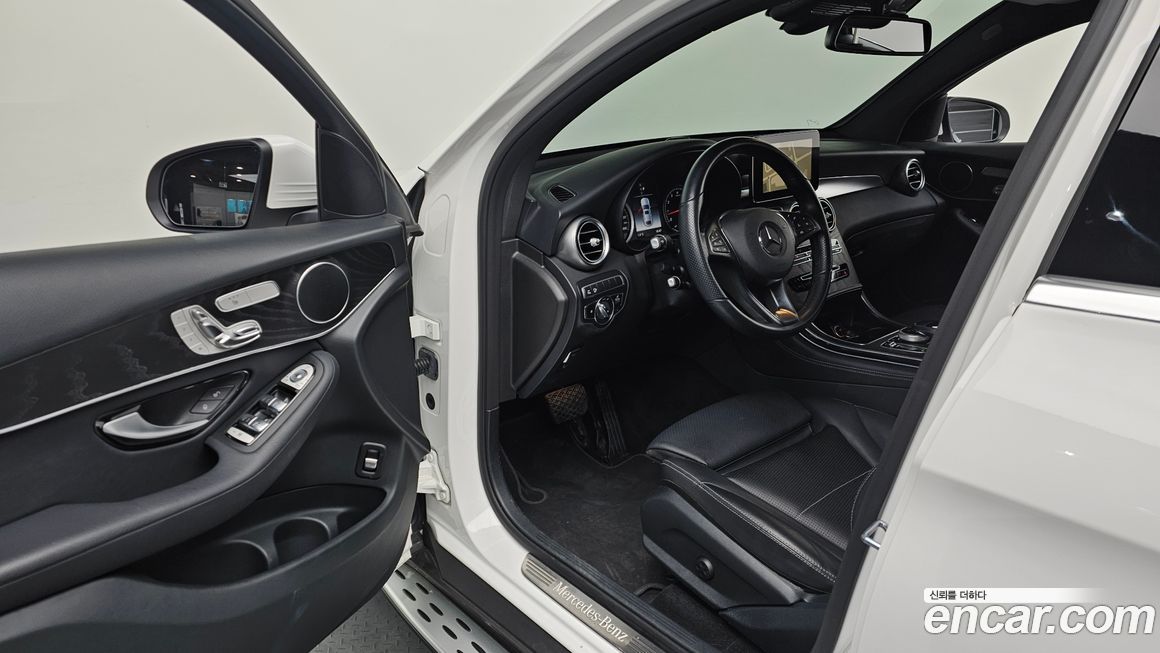 Mercedes-Benz GLC-Class 2019