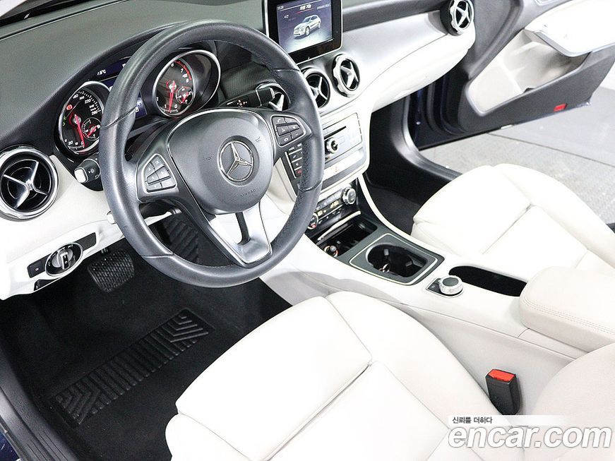 Mercedes-Benz GLA-Class 2018