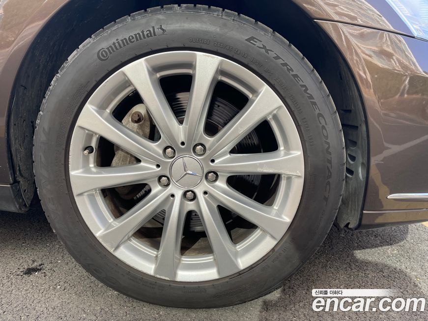 Mercedes-Benz S-Class 2010