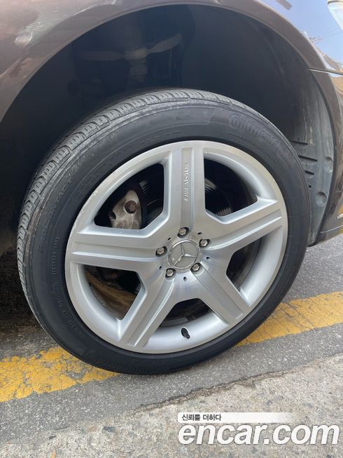 Mercedes-Benz S-Class 2010