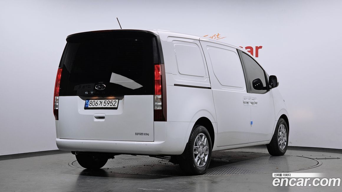 Hyundai Staria 2022