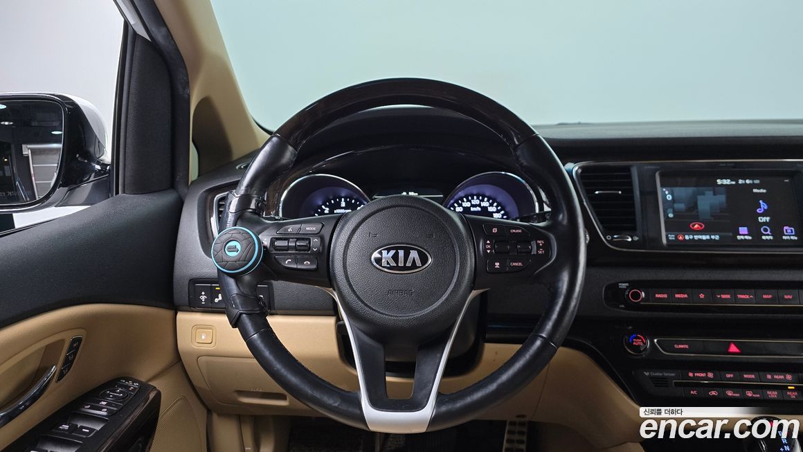 Kia Canival 2020