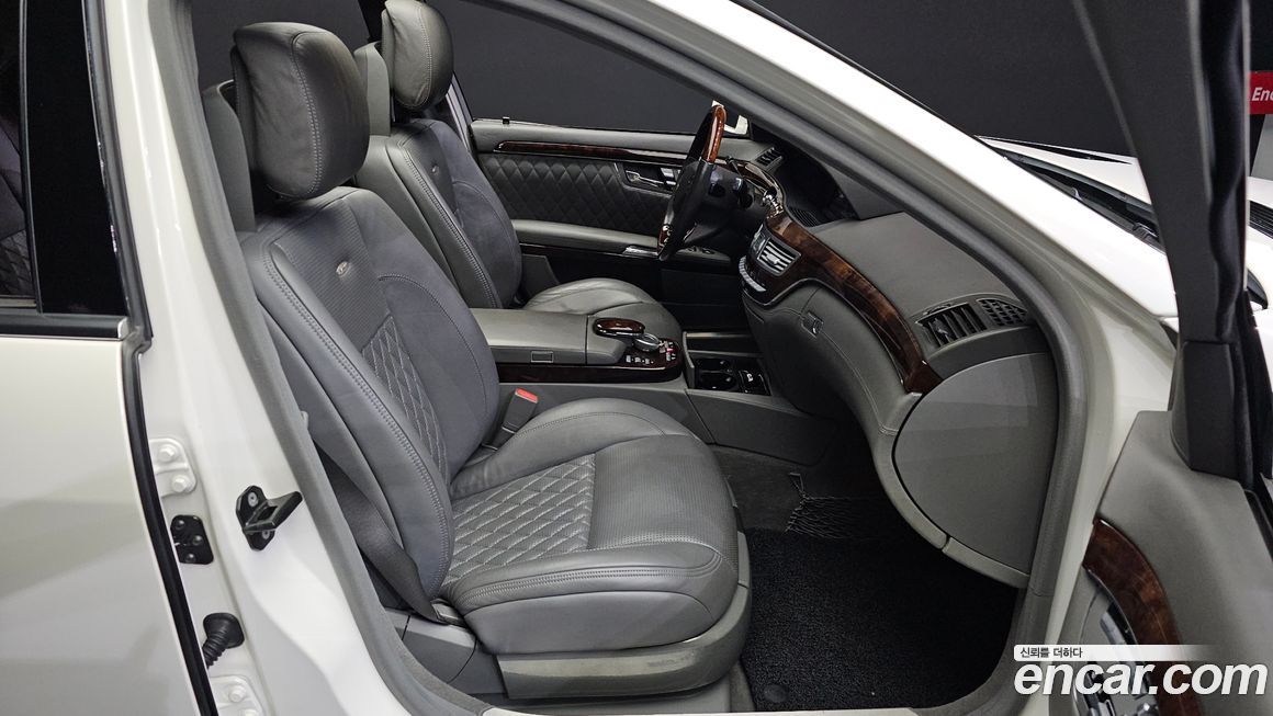 Mercedes-Benz S-Class 2008