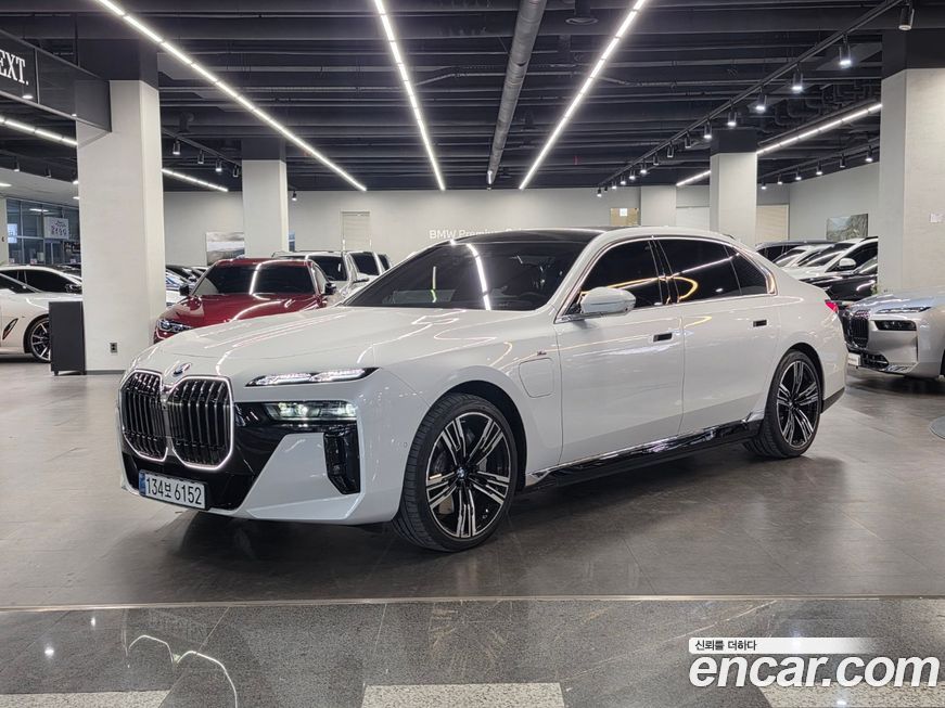 BMW 7-Series 2024