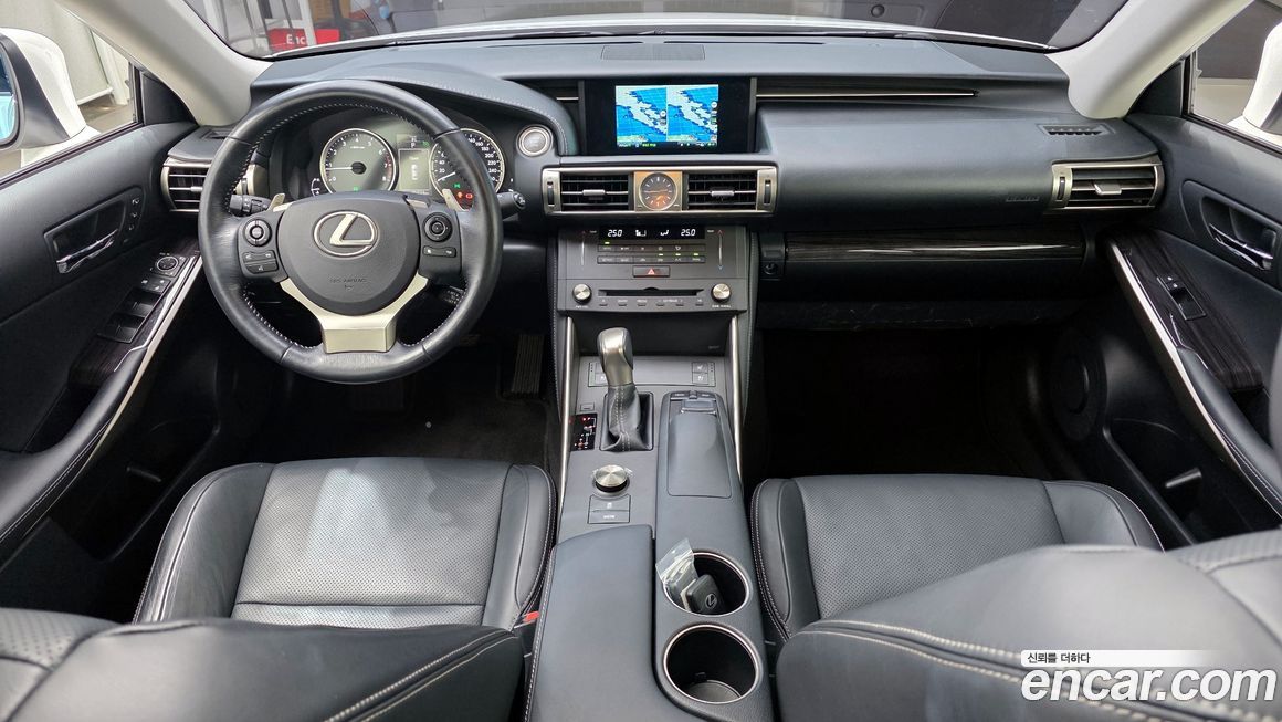 Lexus IS 2015