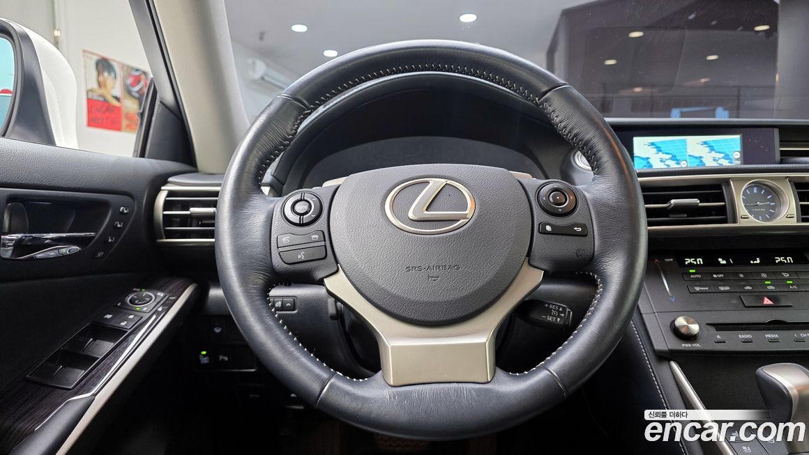Lexus IS 2015