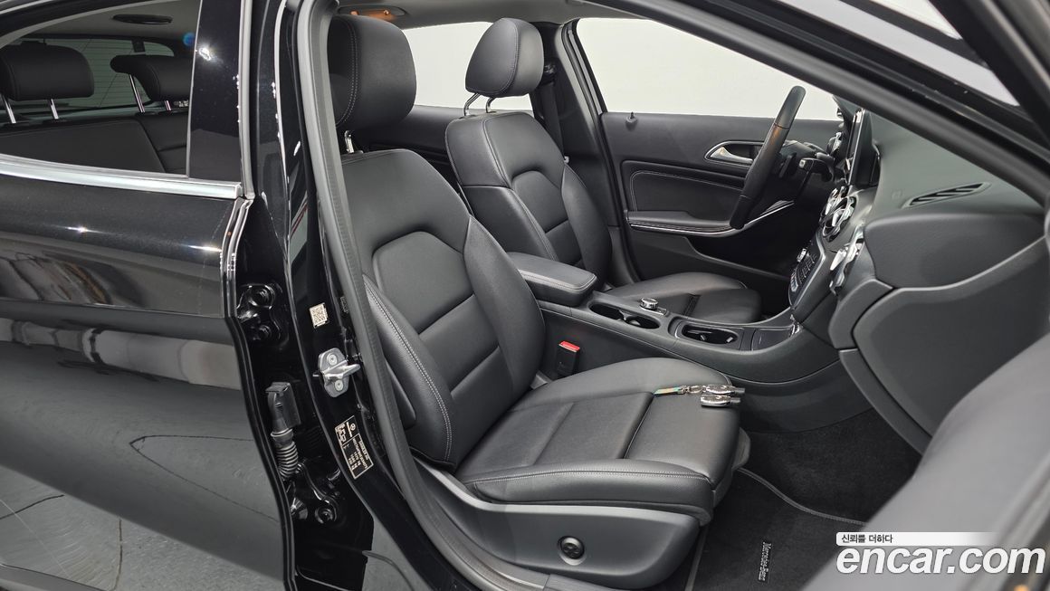 Mercedes-Benz GLA-Class 2019