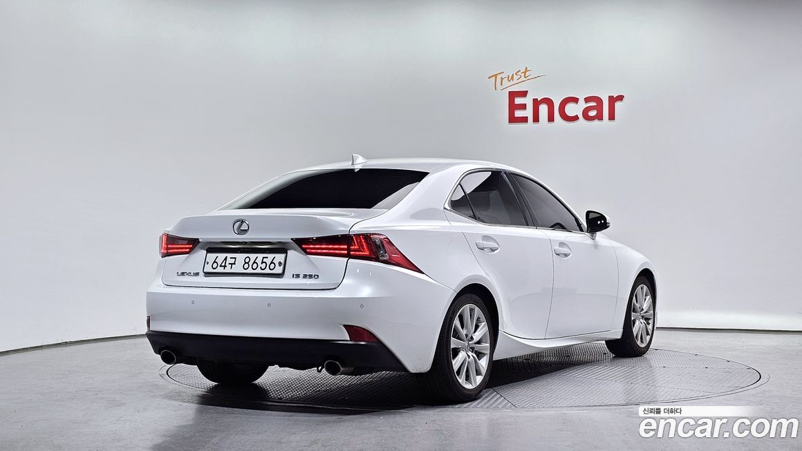 Lexus IS 2015