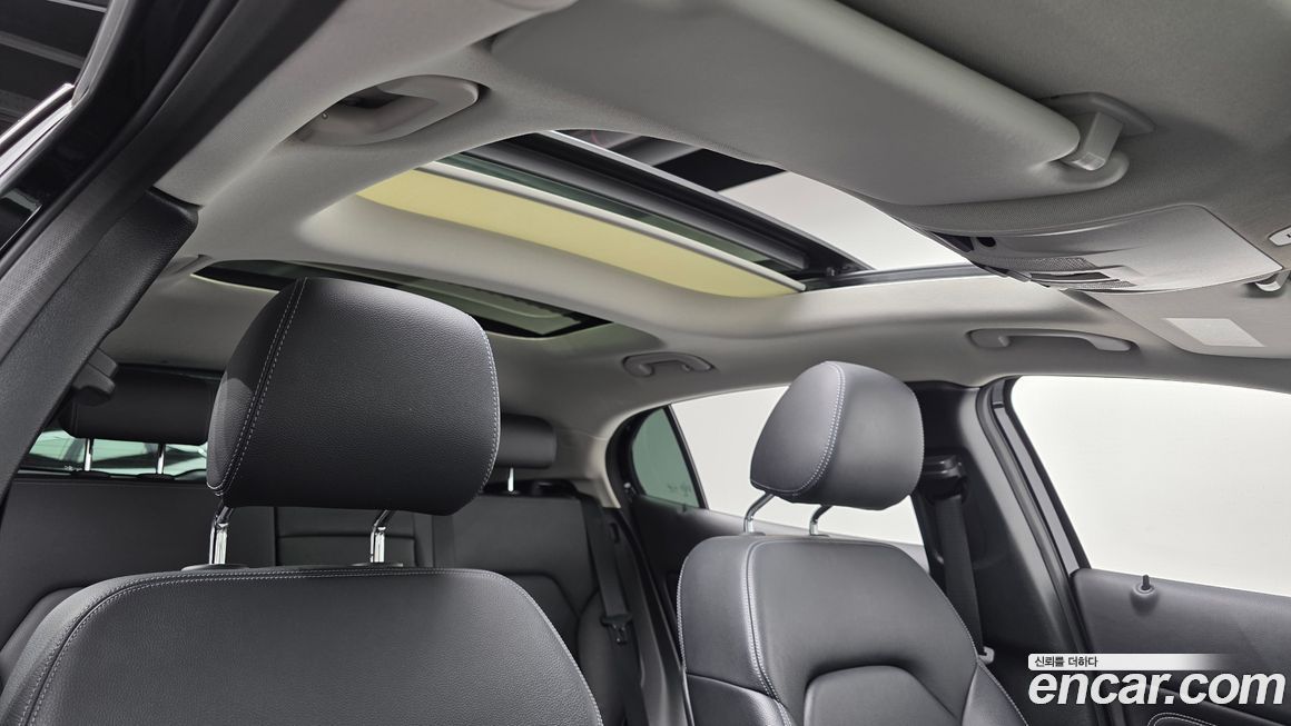 Mercedes-Benz GLA-Class 2019