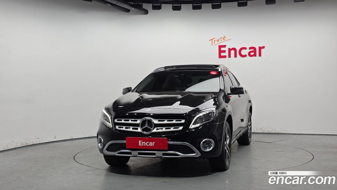 Mercedes-Benz GLA-Class 2019