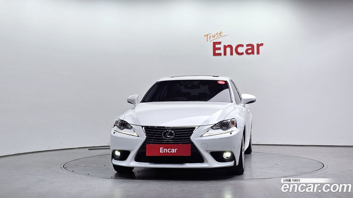 Lexus IS 2015