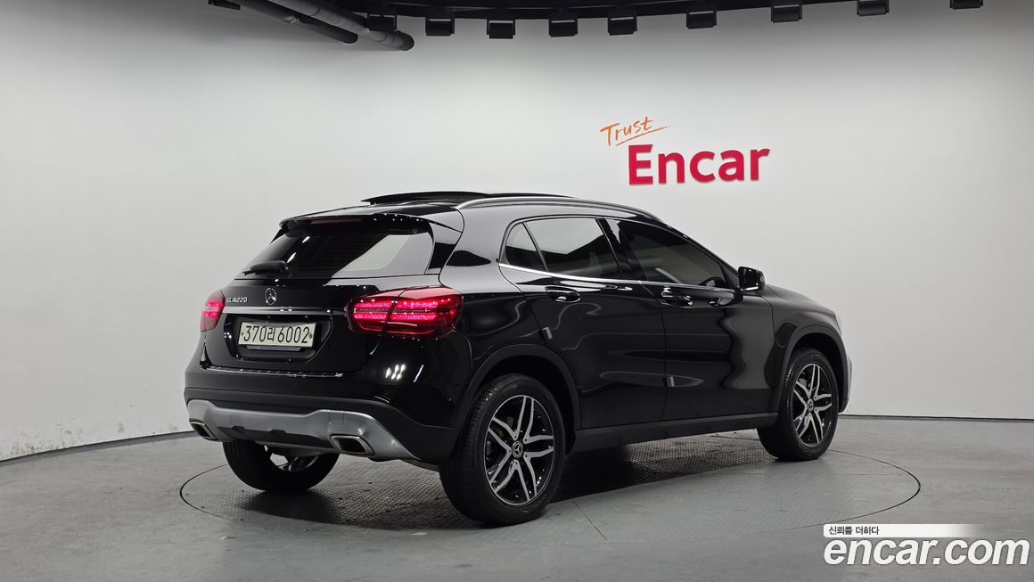 Mercedes-Benz GLA-Class 2019