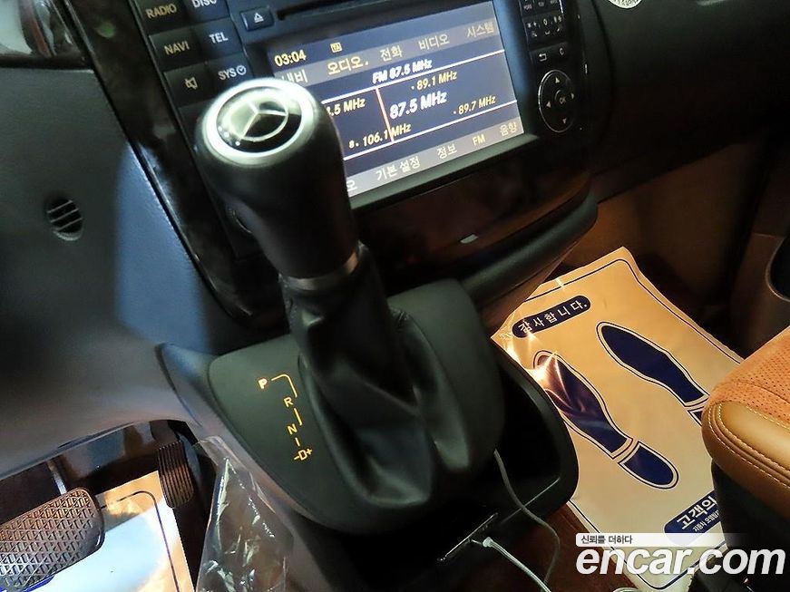 Mercedes-Benz V-Class 2011