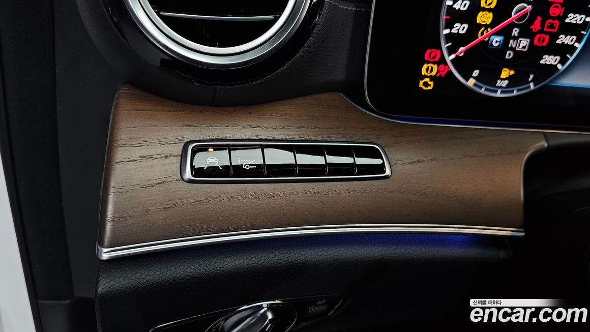 Mercedes-Benz E-Class 2018