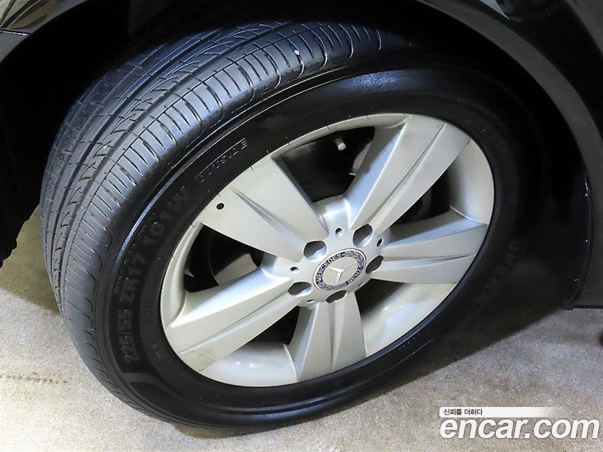 Mercedes-Benz V-Class 2011