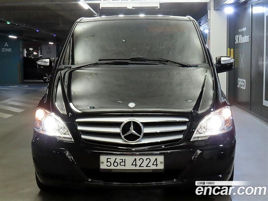 Mercedes-Benz V-Class 2011