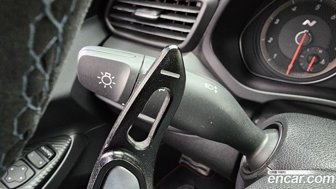 Hyundai Veloster 2021