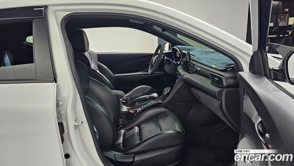 Hyundai Veloster 2021