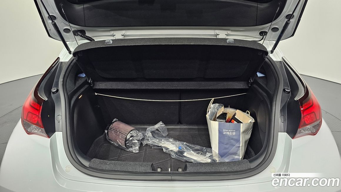 Hyundai Veloster 2021