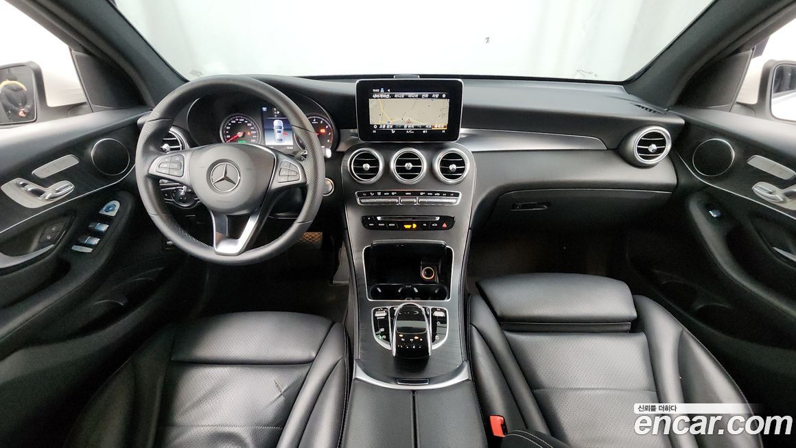 Mercedes-Benz GLC-Class 2019