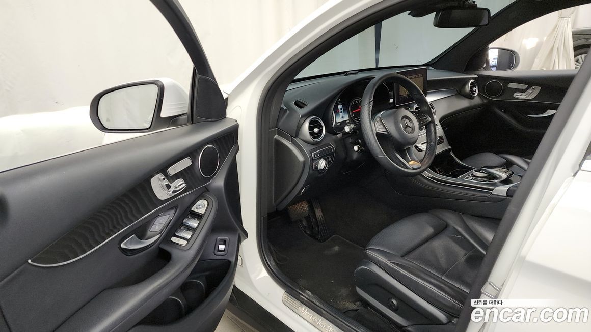 Mercedes-Benz GLC-Class 2019