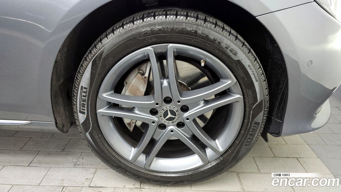 Mercedes-Benz E-Class 2019