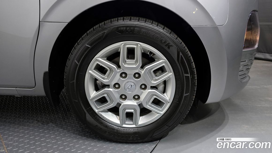 Hyundai Staria 2023